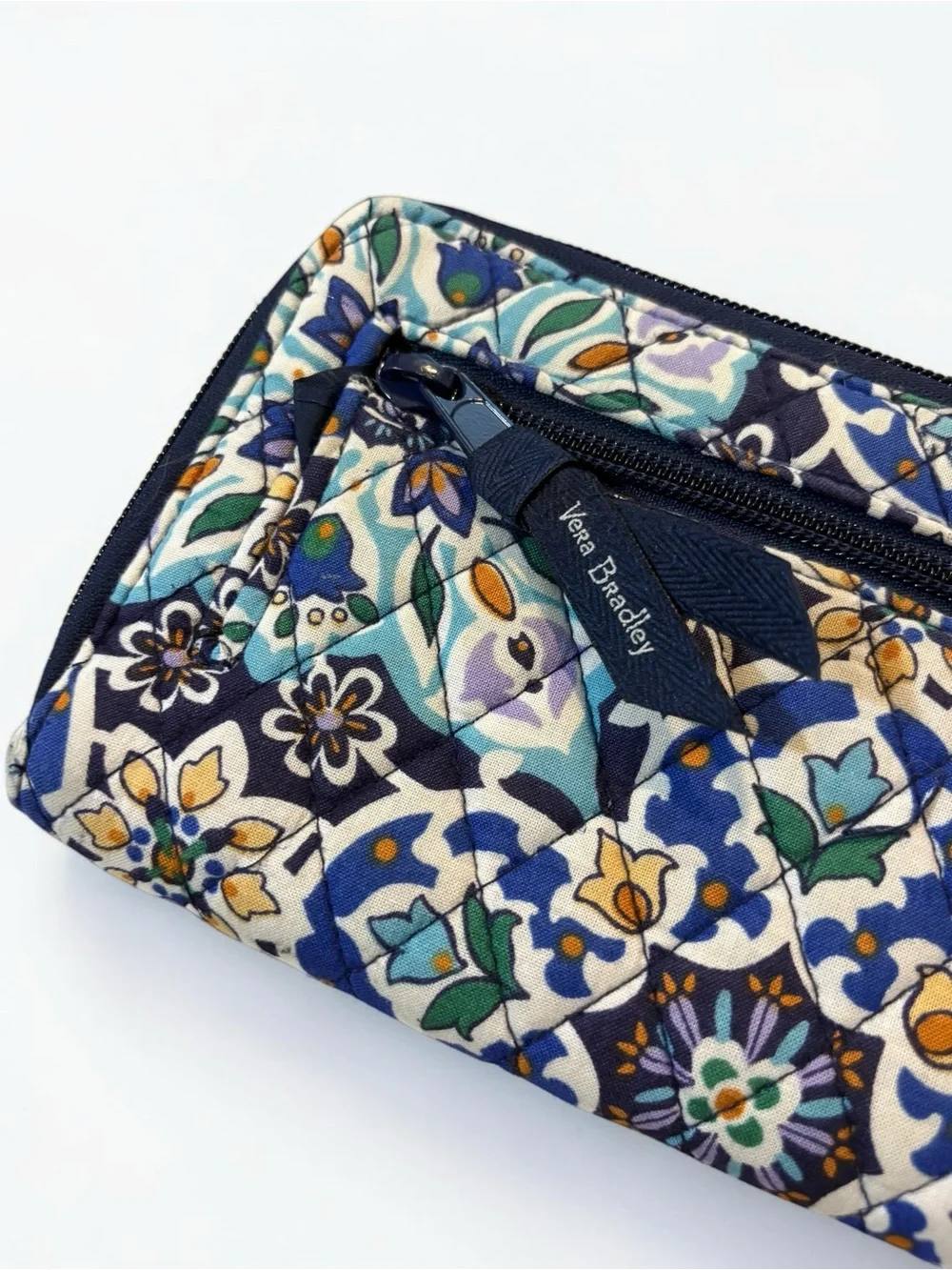 Vera Bradley Lisbon Medallion Cool Retired Turn Lock Wallet Organizer Quilted